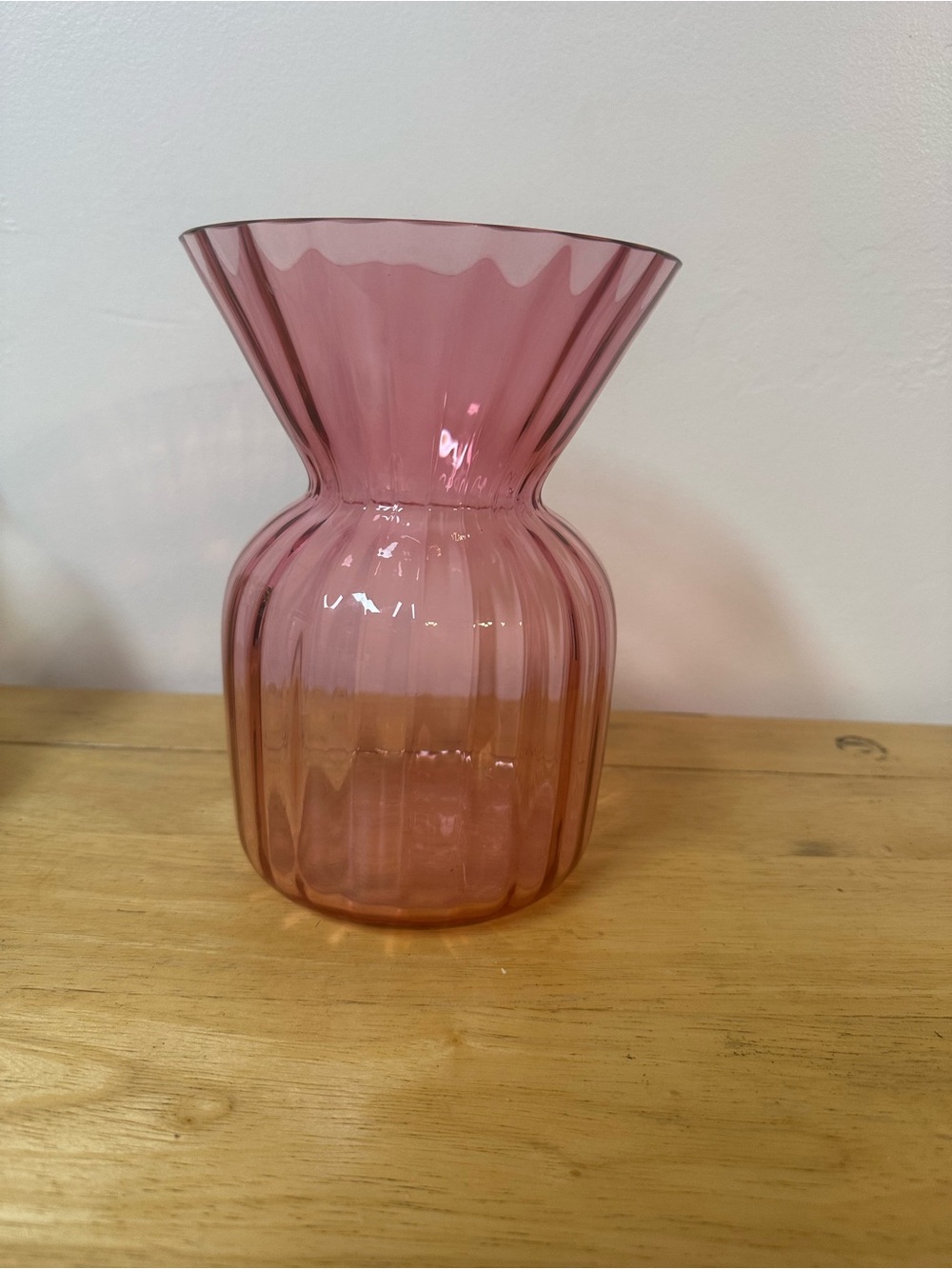 Vintage cranberry pilgrim art Glass Ribbed Vase - Brand Unknown